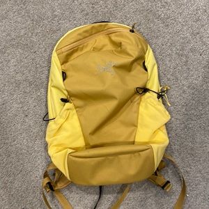 Arc’teryx mantis 16 backpack